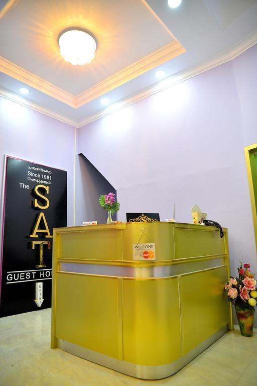 The Sat Yangon Vandrarhem Exteriör bild
